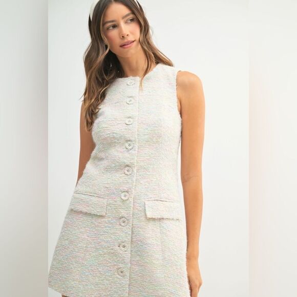 Classic Cream Sleeveless Dress - Picture 1 of 10